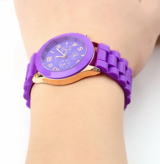 http://360kala.net/uploads/geneva/Hot-sale-trendy-women-wristwatches%20watch.jpg